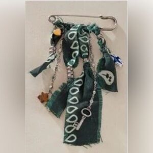 NWT Free People Treasure Me Brooch in Pine